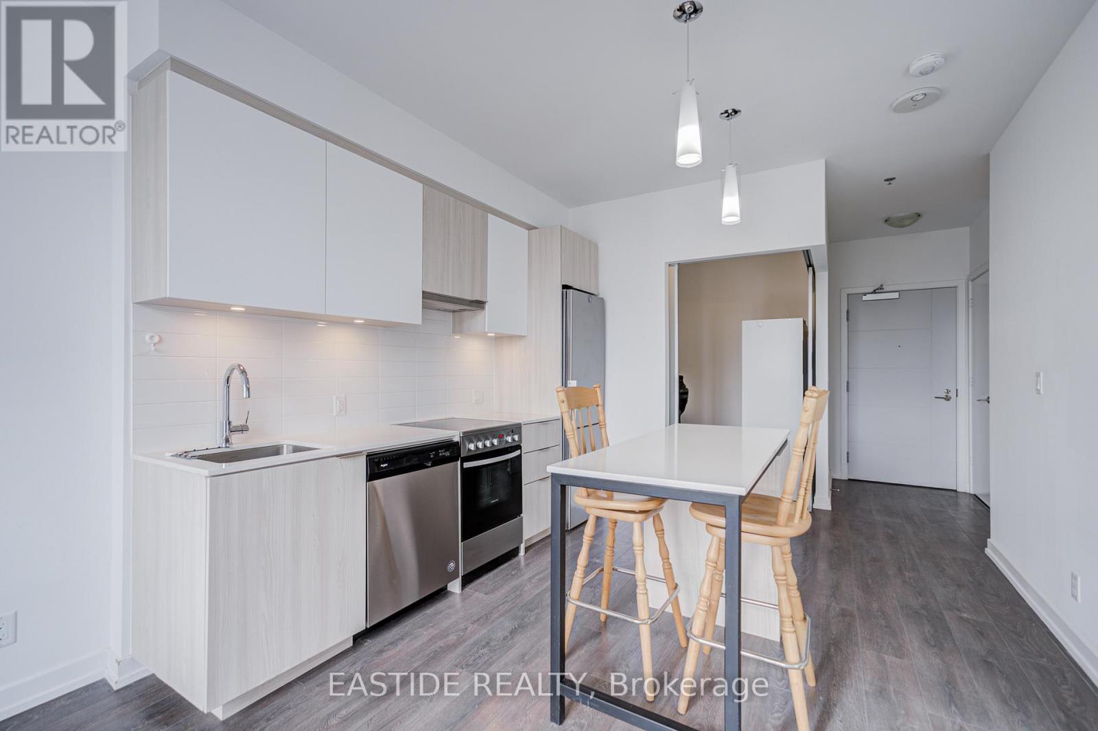 612 - 203 College Street, Toronto, Ontario M5T 1P9 - Photo 9 - C12425285