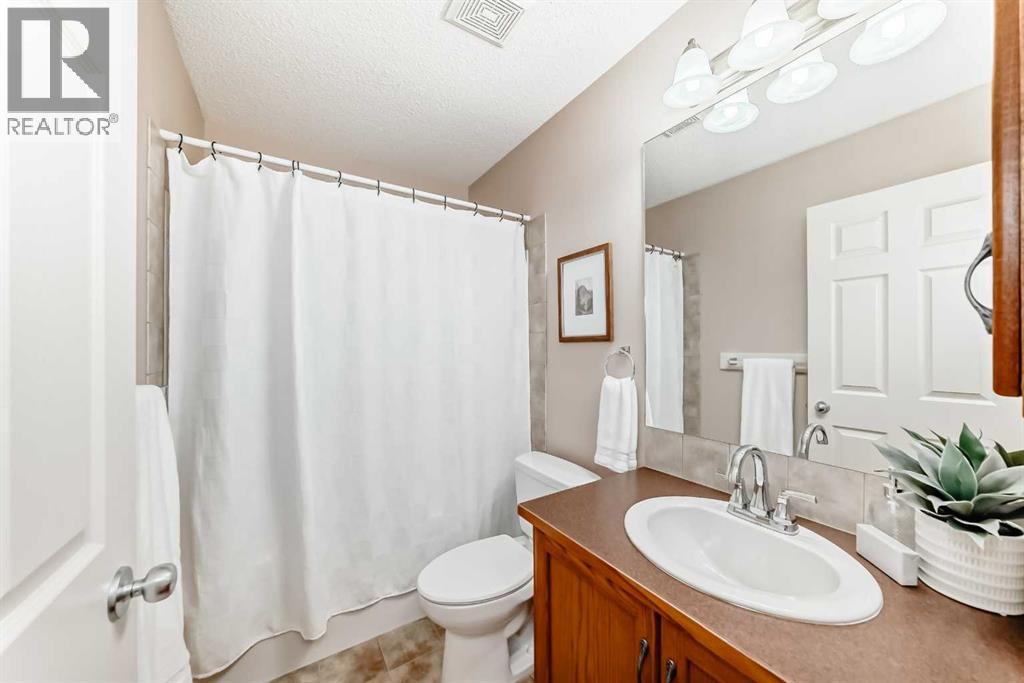 1046 Channelside Way Sw, Airdrie, Alberta  T4B 3H9 - Photo 24 - A2264035