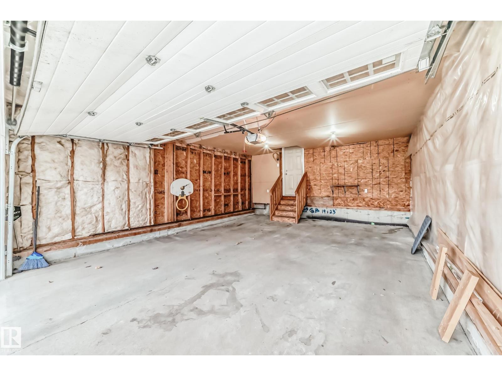 5930 165 Av Nw, Edmonton, Alberta  T5Y 0J1 - Photo 5 - E4465016