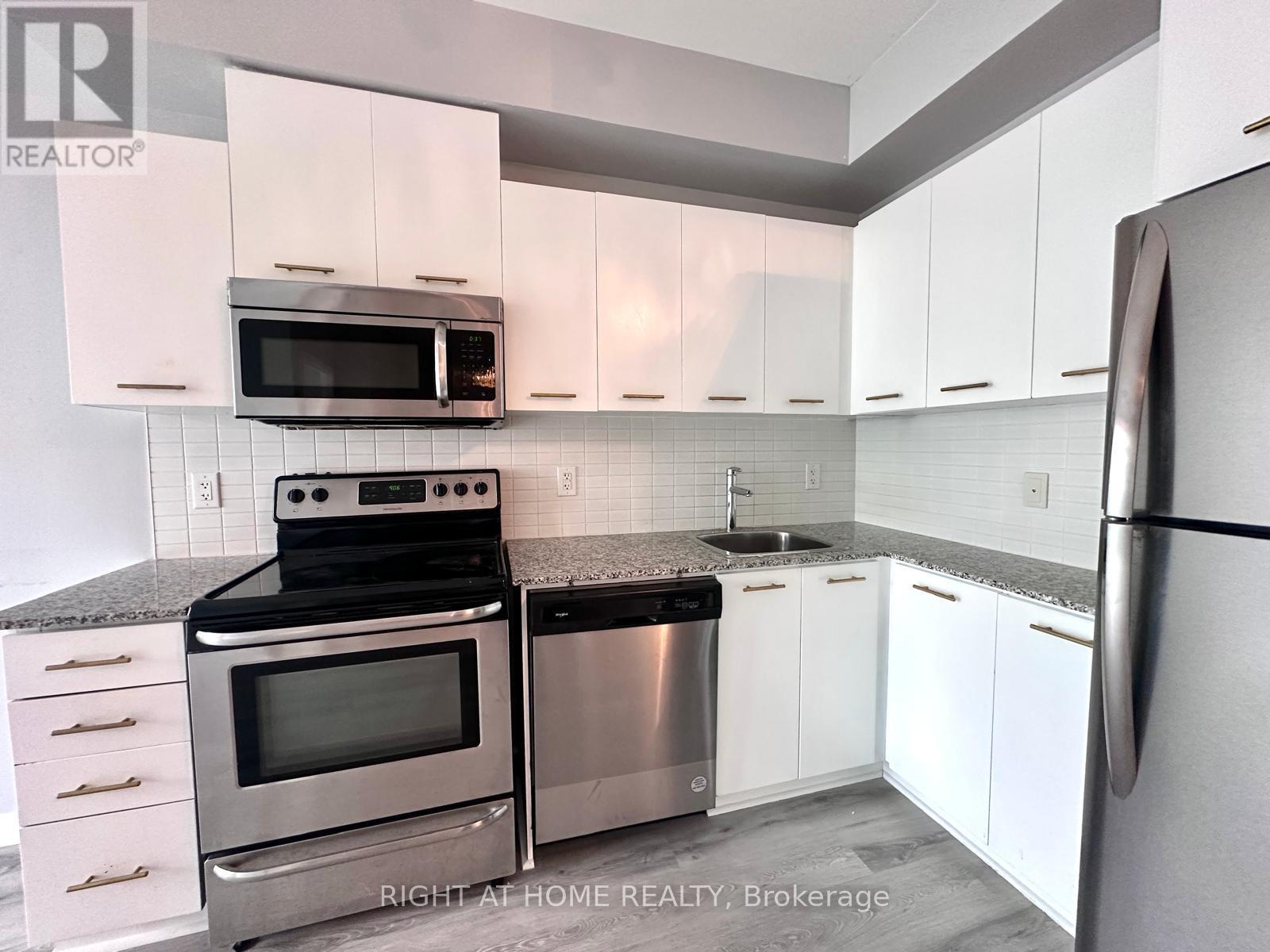 2303 - 360 Square One Drive, Mississauga, Ontario L5B 0E6 - Photo 10 - W12453279