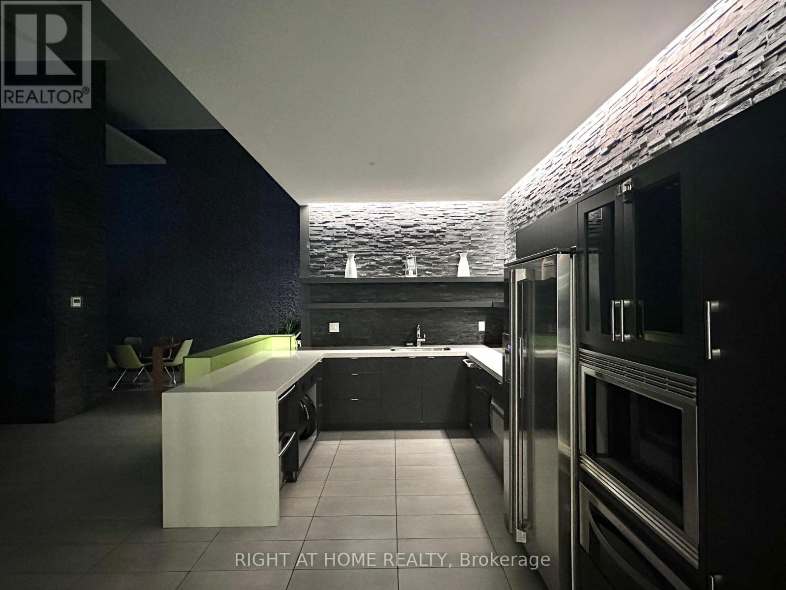 2303 - 360 Square One Drive, Mississauga, Ontario L5B 0E6 - Photo 32 - W12453279