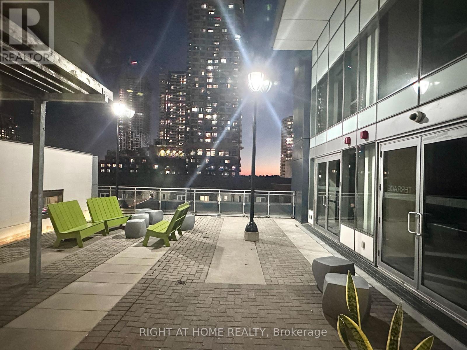 2303 - 360 Square One Drive, Mississauga, Ontario L5B 0E6 - Photo 7 - W12453279