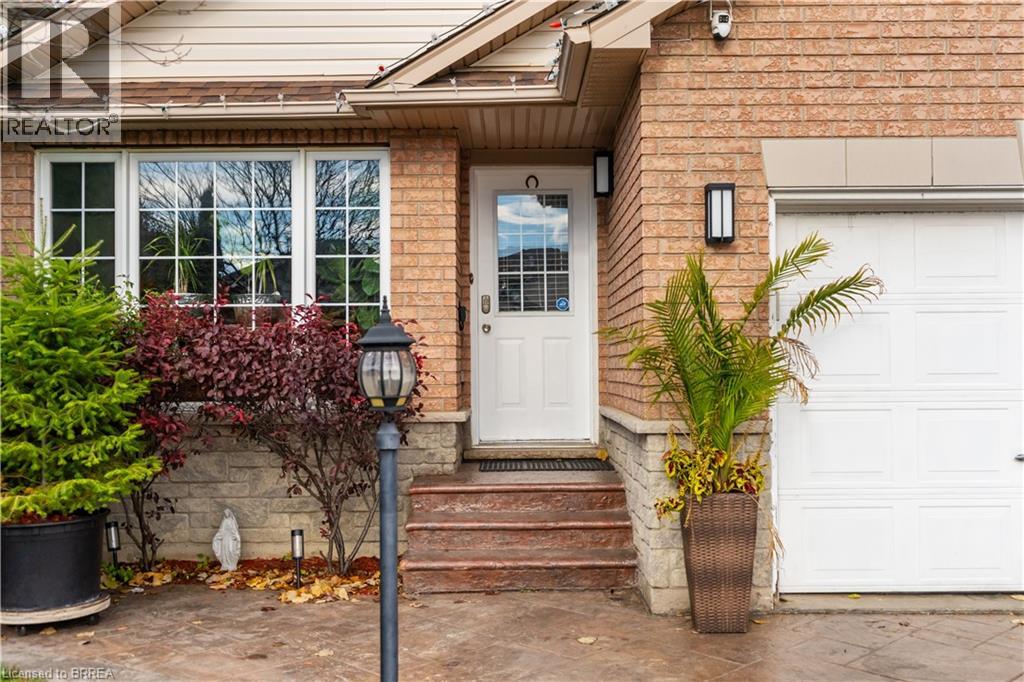 6 Bridgette Drive, Hamilton, Ontario  L9A 5J8 - Photo 2 - 40782641