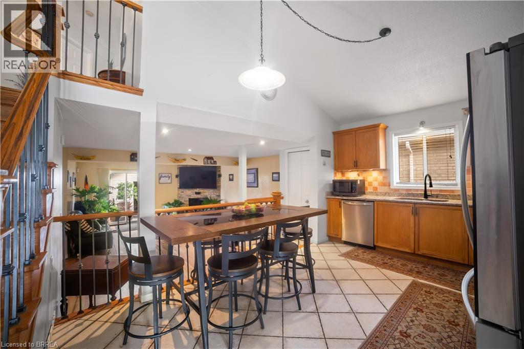 6 Bridgette Drive, Hamilton, Ontario  L9A 5J8 - Photo 7 - 40782641