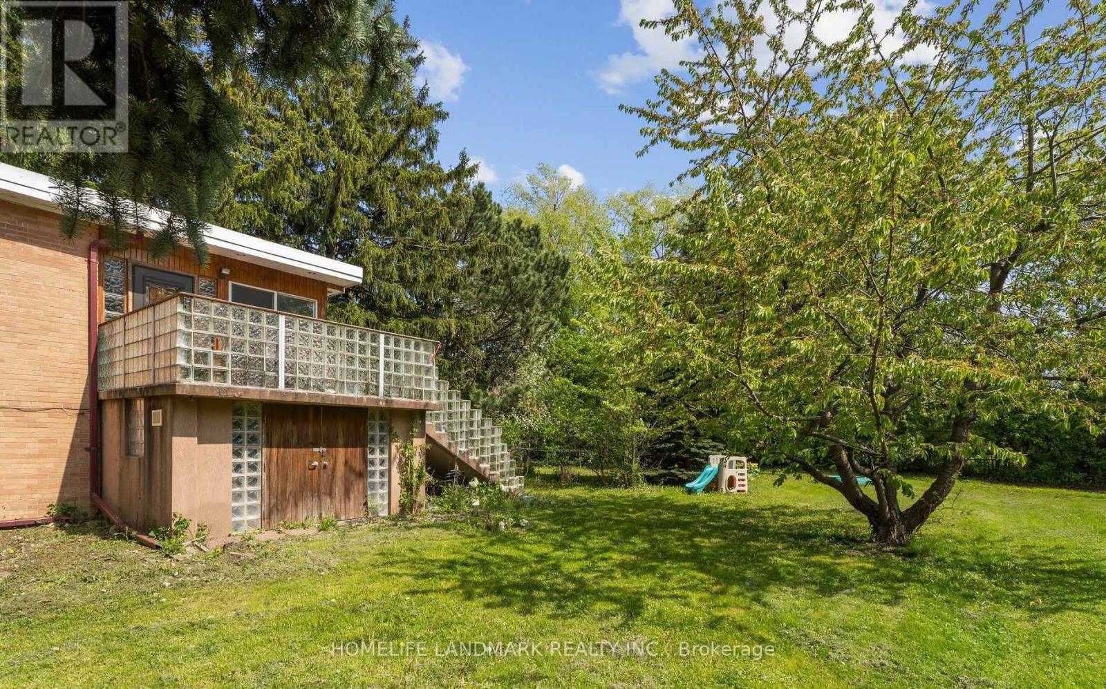 149 Clanton Park Road, Toronto, Ontario  M3H 2E6 - Photo 4 - C12520062