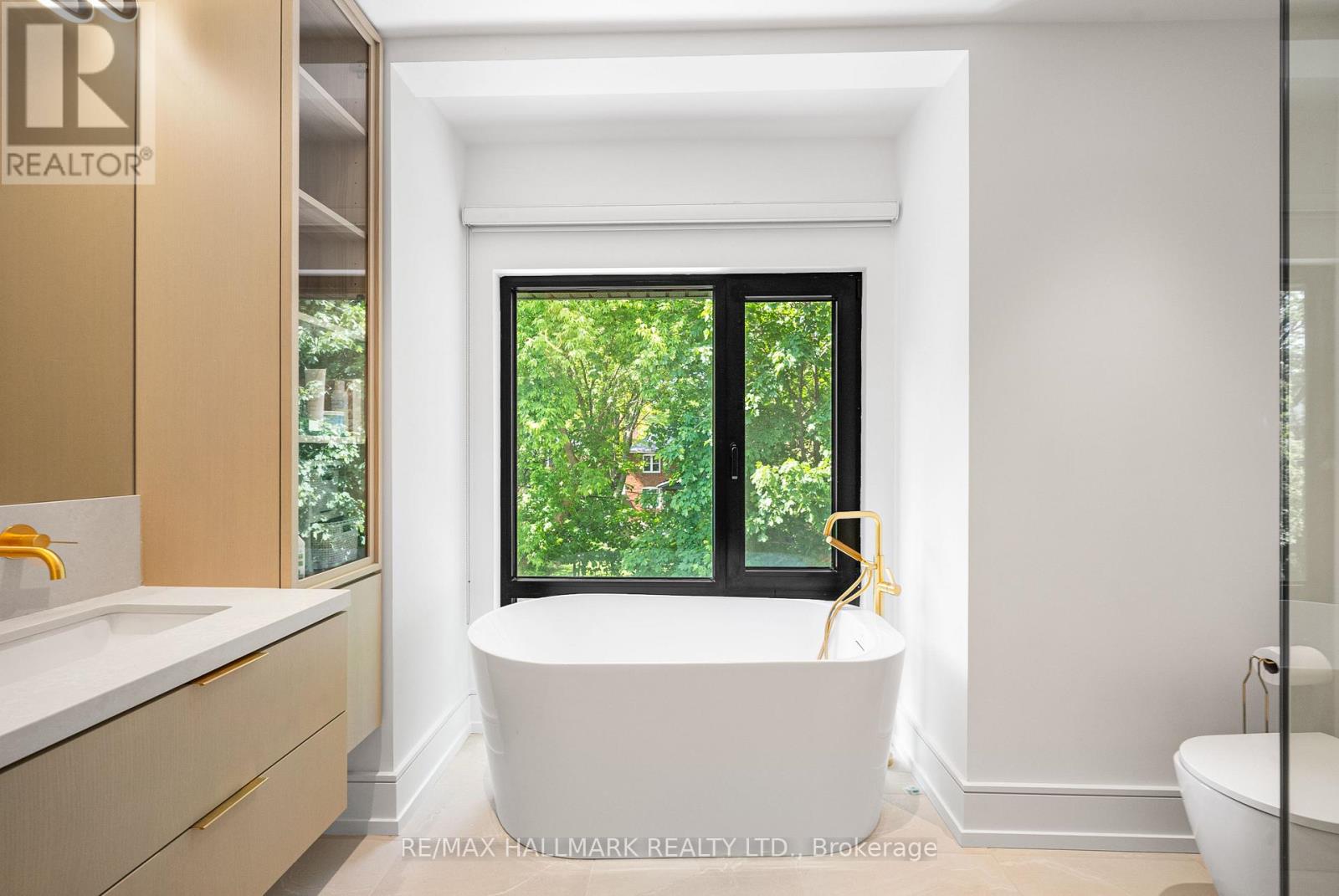 22 Divadale Drive, Toronto, Ontario  M4G 2N9 - Photo 26 - C12513372