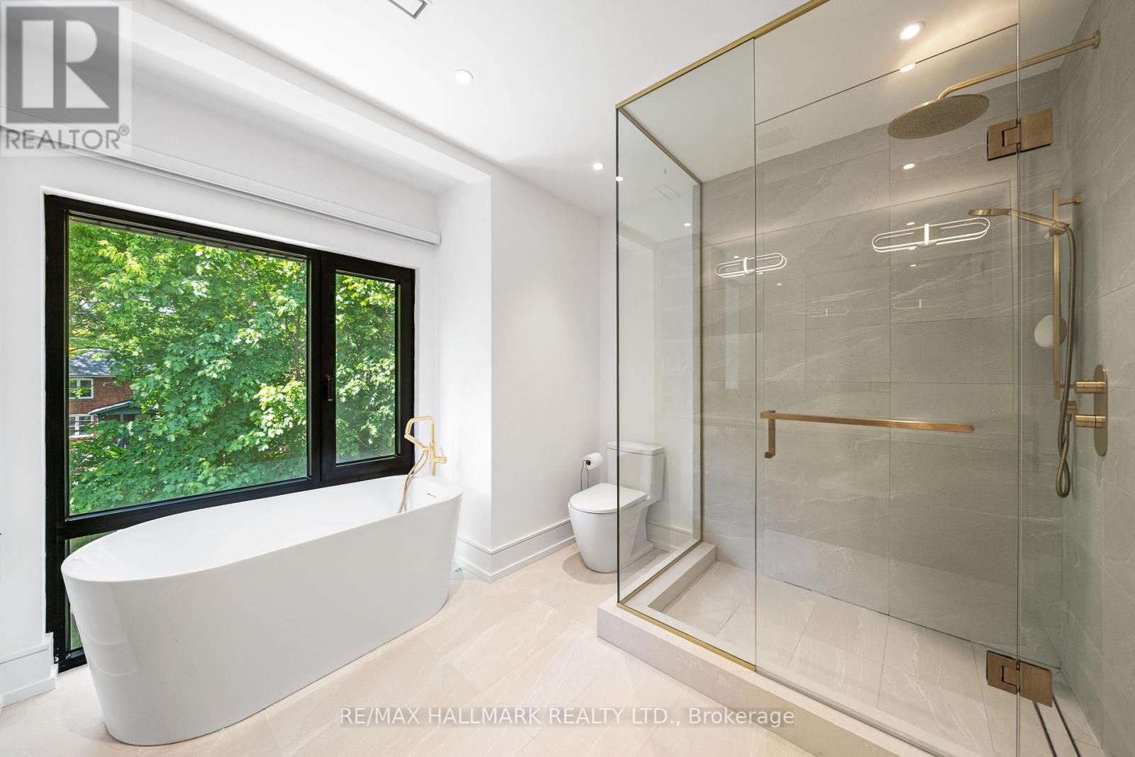 22 Divadale Drive, Toronto, Ontario  M4G 2N9 - Photo 29 - C12513372