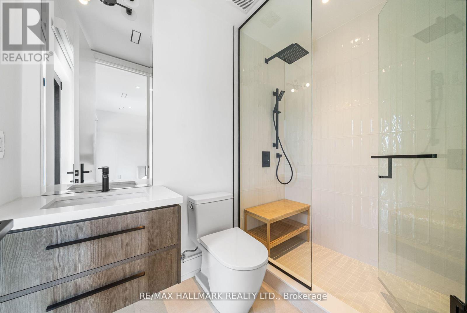 22 Divadale Drive, Toronto, Ontario  M4G 2N9 - Photo 36 - C12513372