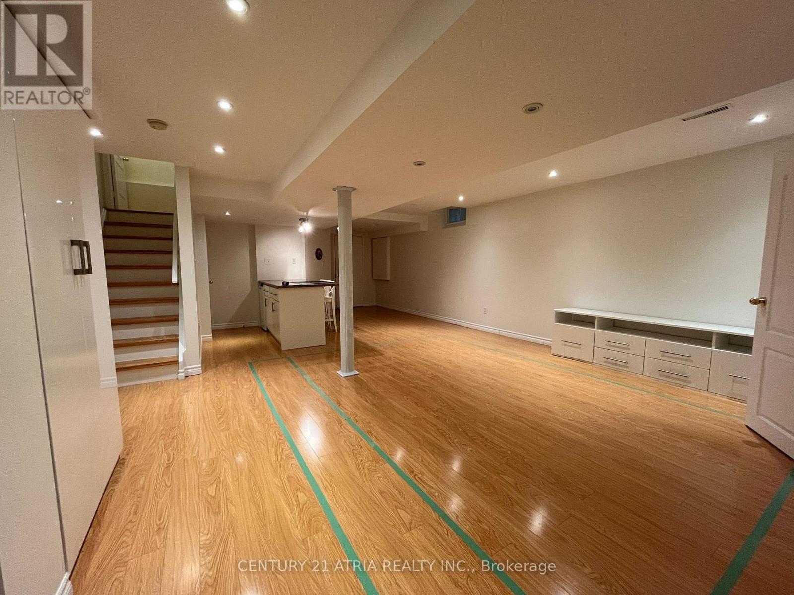 57 Rideau Drive, Richmond Hill, Ontario L4B 4P3 - Photo 14 - N12517732