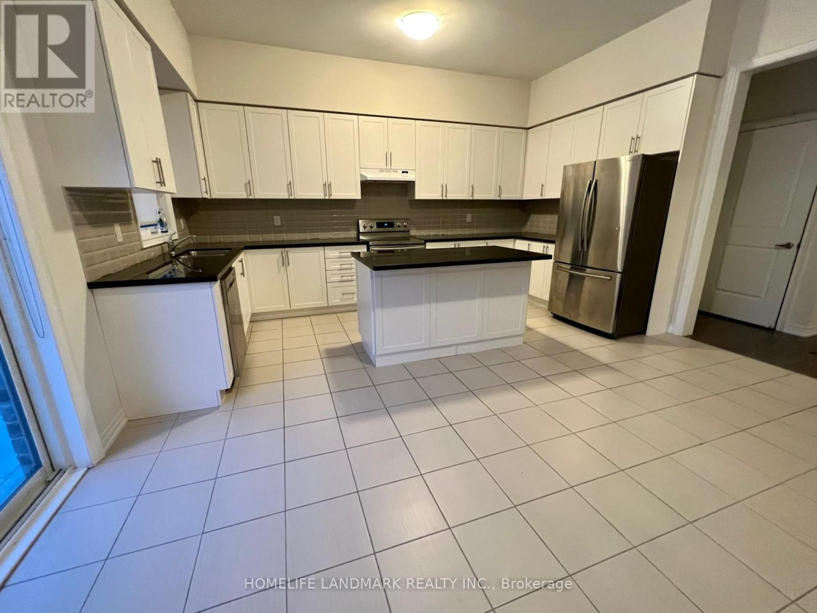 130 Alamo Heights Drive, Richmond Hill, Ontario  L4S 0A5 - Photo 2 - N12520006