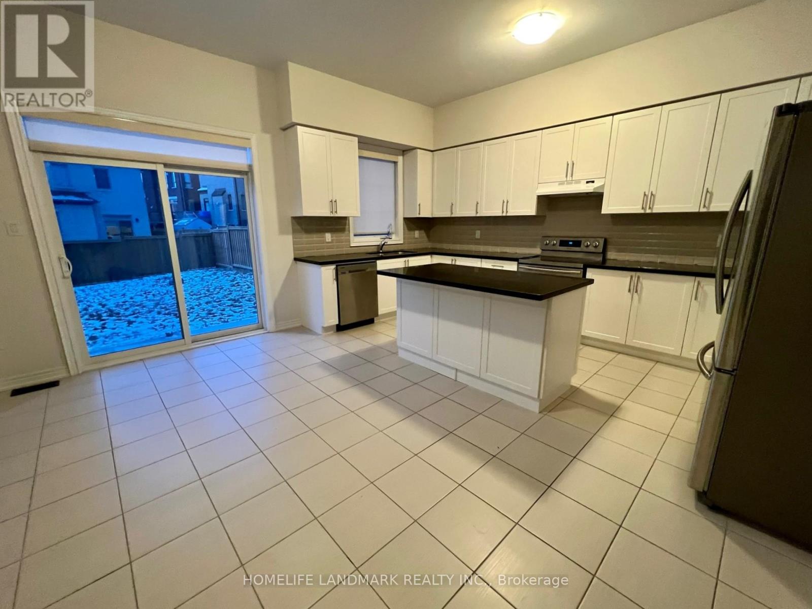 130 Alamo Heights Drive, Richmond Hill, Ontario  L4S 0A5 - Photo 4 - N12520006