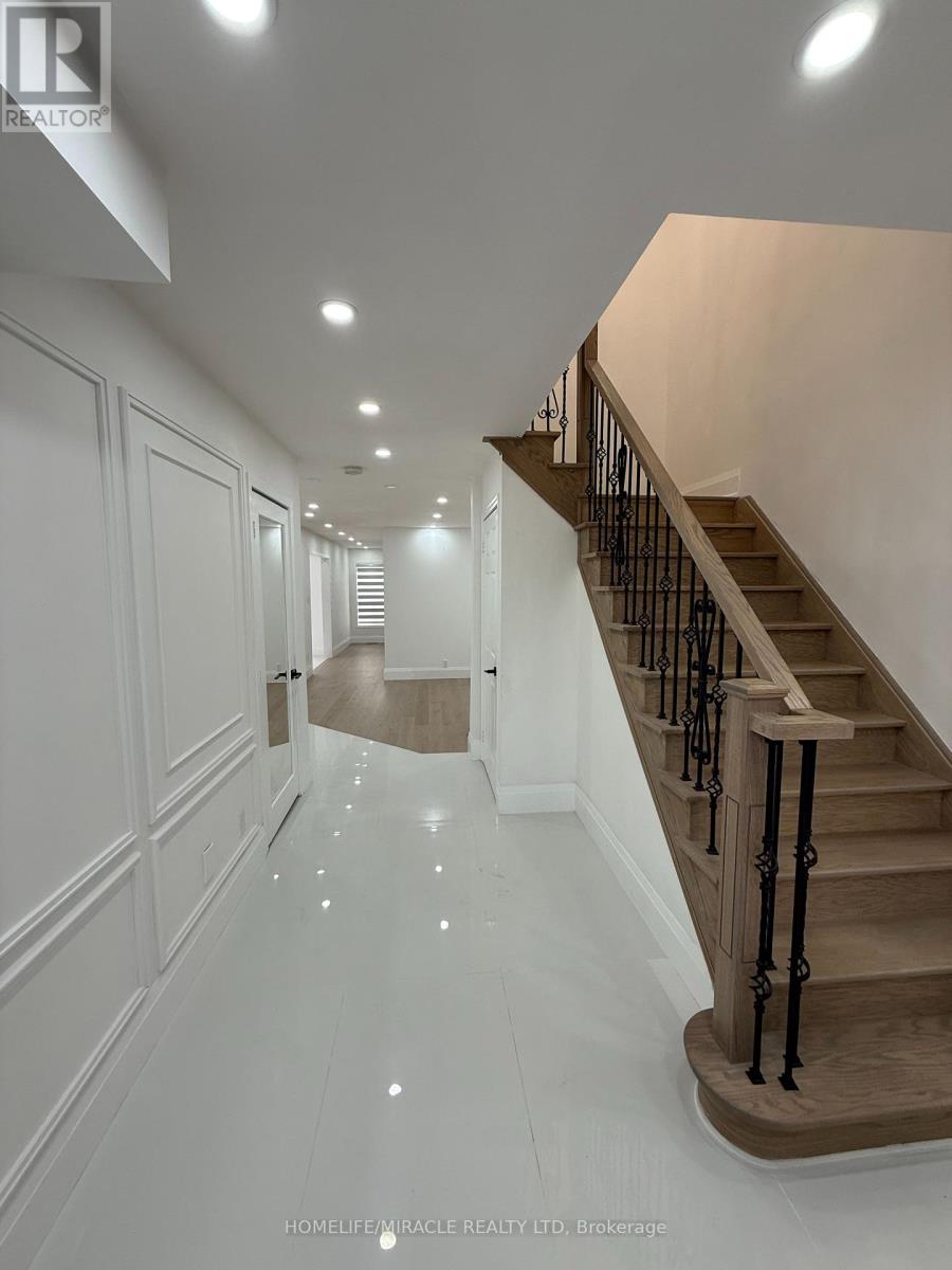 91 Buick Boulevard, Brampton, Ontario  L7A 3B7 - Photo 7 - W12520004