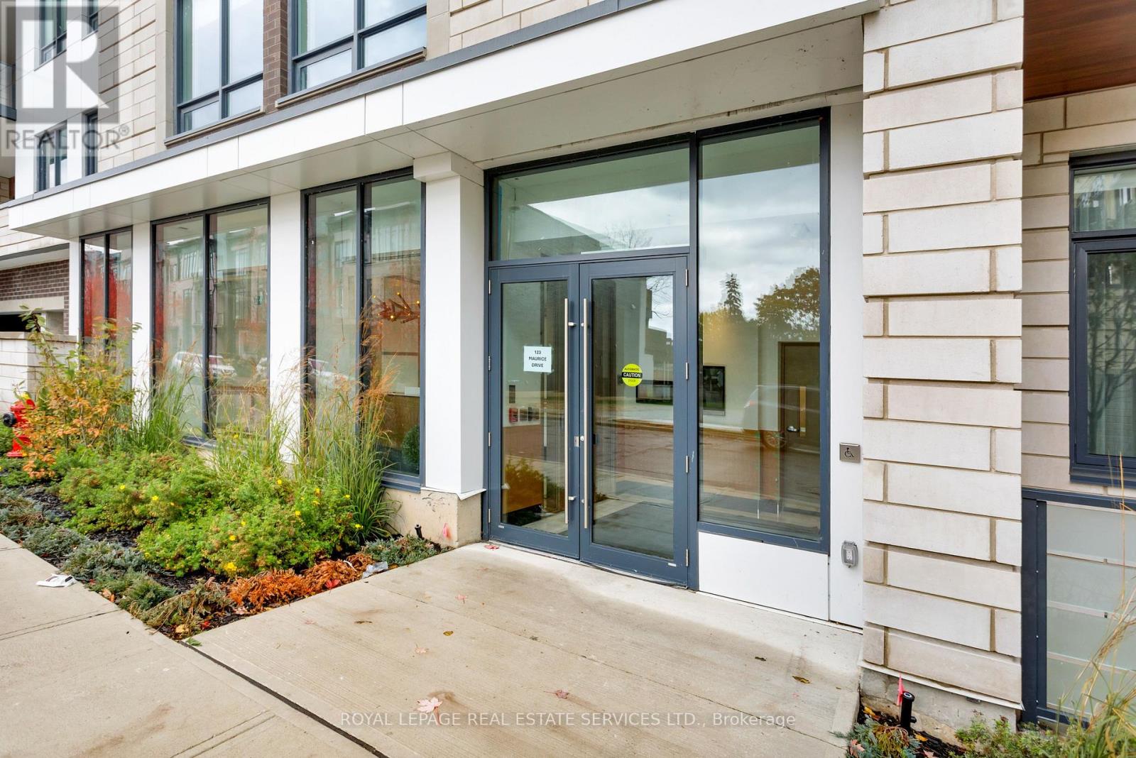 307 - 123 Maurice Drive, Oakville, Ontario  L6K 2W6 - Photo 36 - W12520040