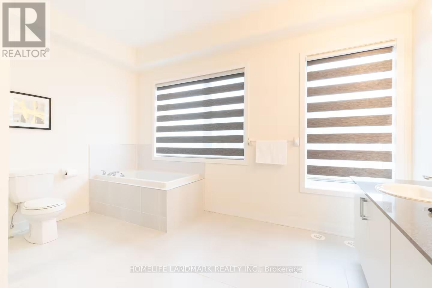 27 William Duncan Road, Toronto, Ontario  M3K 0C7 - Photo 23 - W12520058