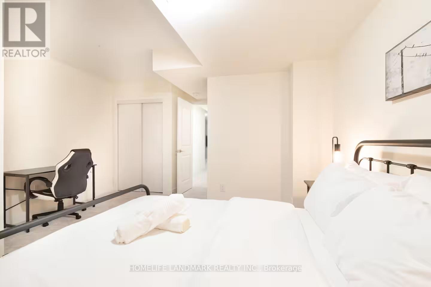 27 William Duncan Road, Toronto, Ontario  M3K 0C7 - Photo 32 - W12520058