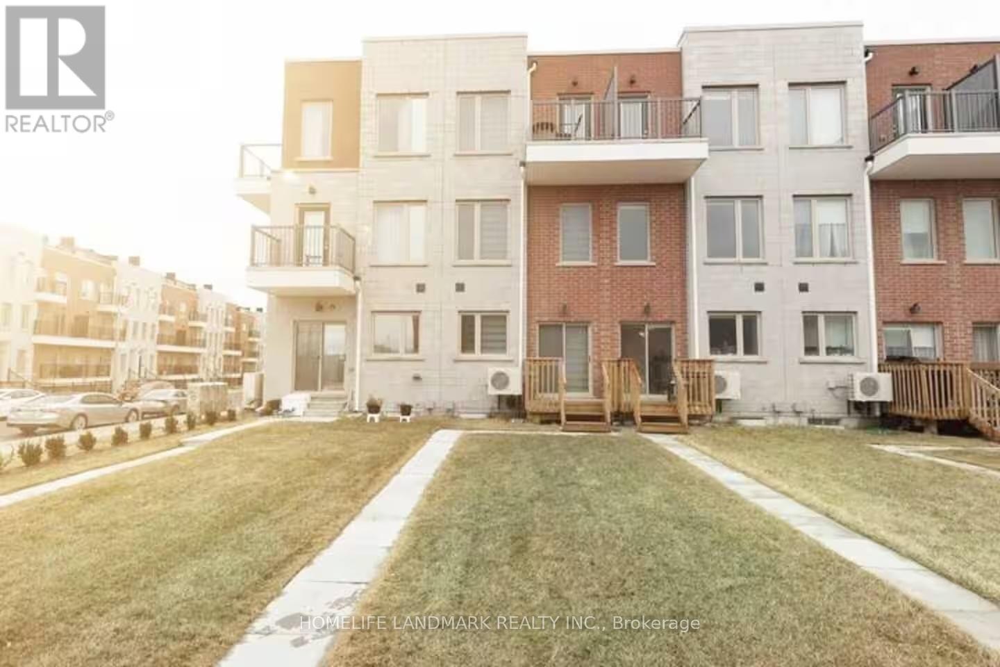 27 William Duncan Road, Toronto, Ontario  M3K 0C7 - Photo 34 - W12520058