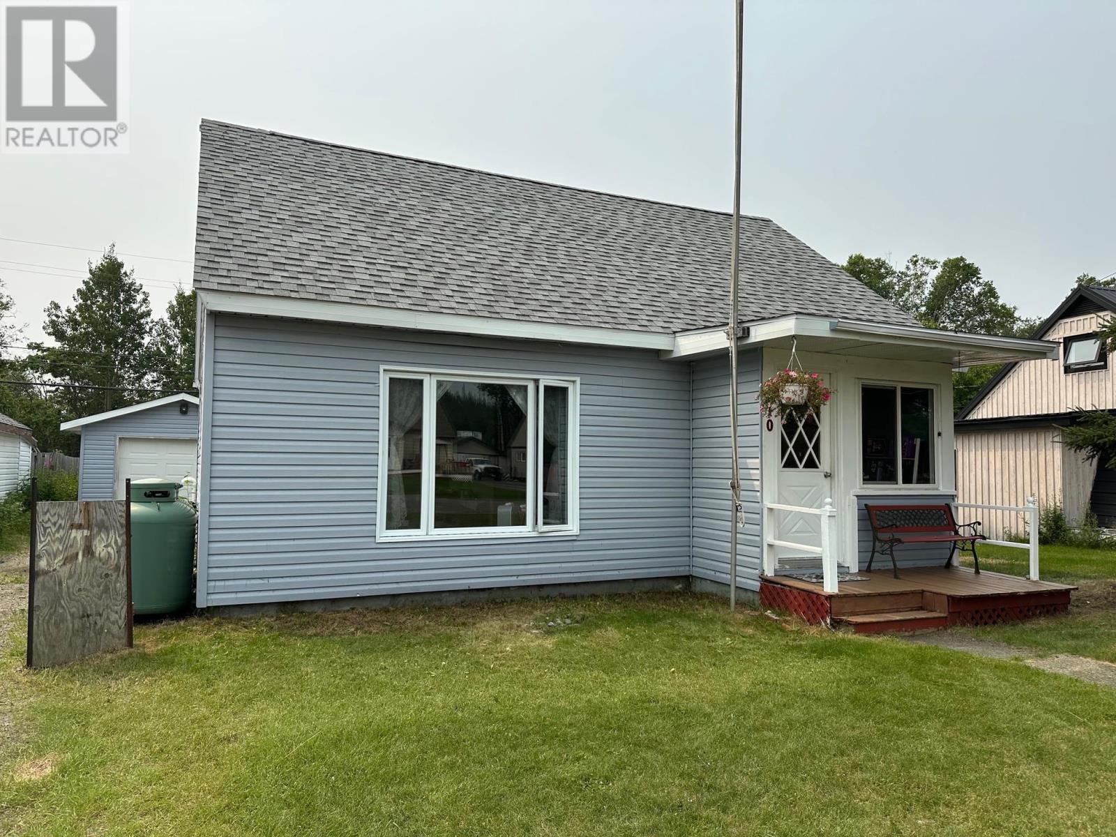 10 Elizabeth Ave, Terrace Bay, Ontario  P0T 2W0 - Photo 1 - TB252397