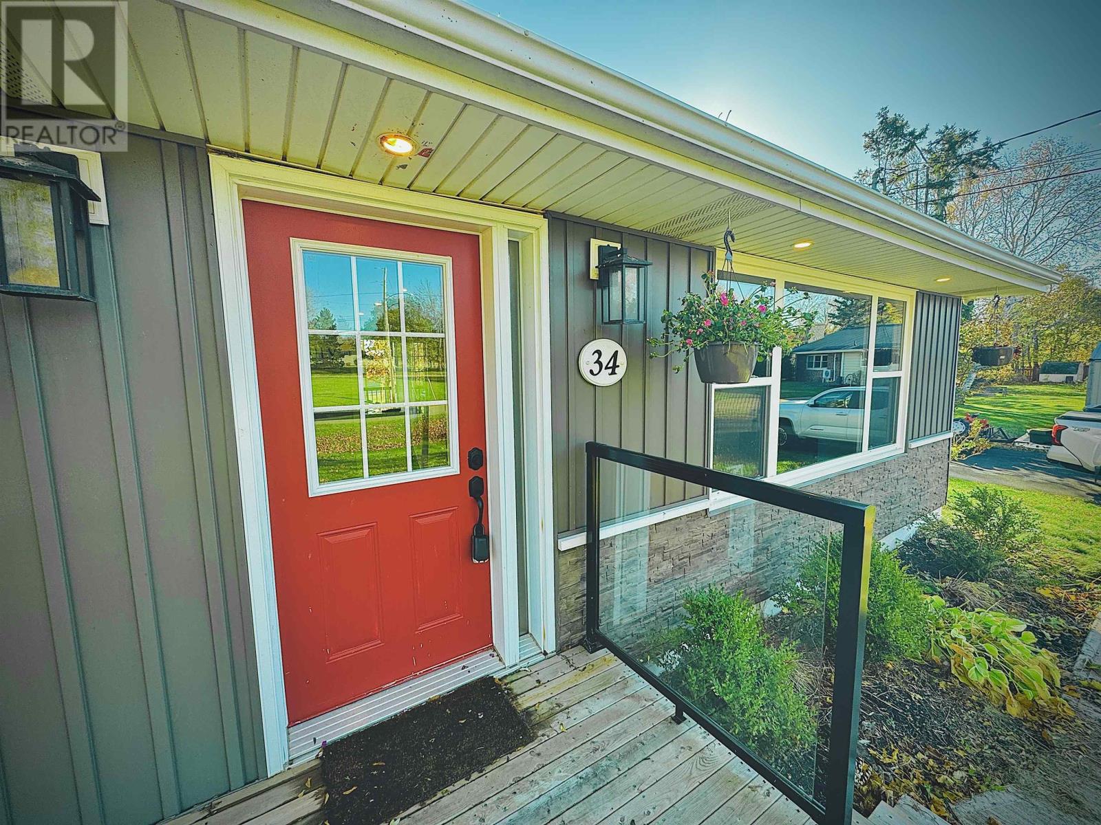 34 Howard Drive, Cornwall, Prince Edward Island  C0A 1H0 - Photo 2 - 202527390