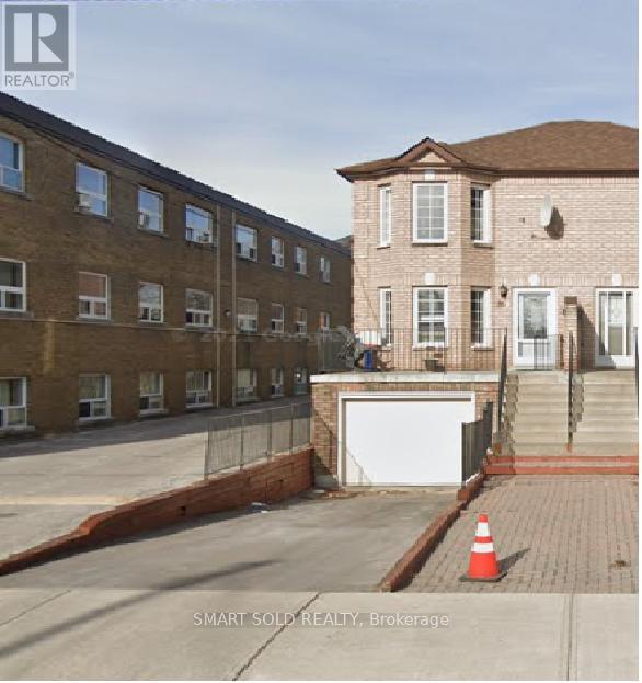 UPPER - 36B LAMBTON AVENUE, Toronto, Ontario