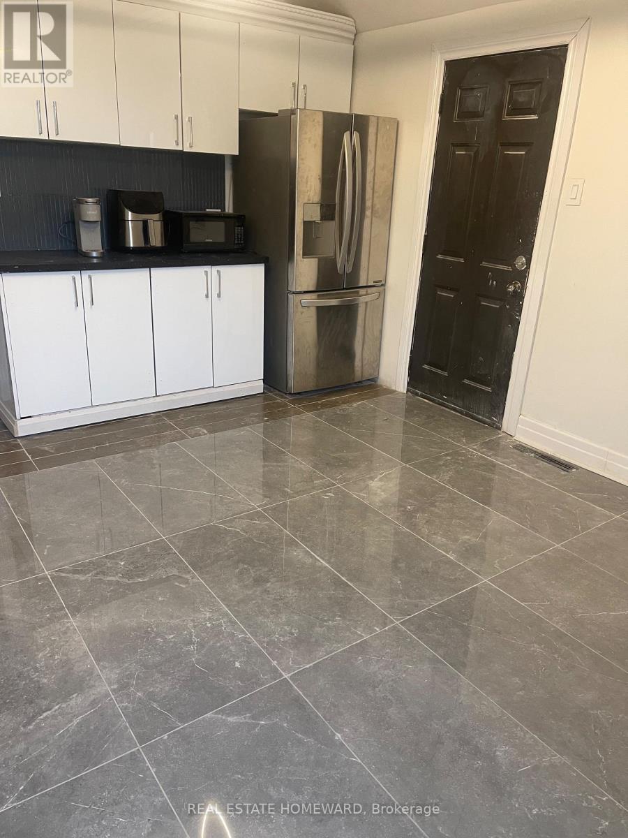 76 Fairview Drive, Brantford, Ontario  N3R 2W9 - Photo 5 - X12520012