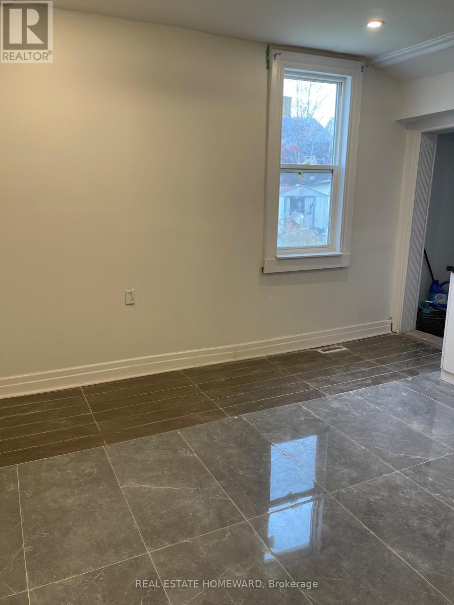 76 Fairview Drive, Brantford, Ontario  N3R 2W9 - Photo 8 - X12520012