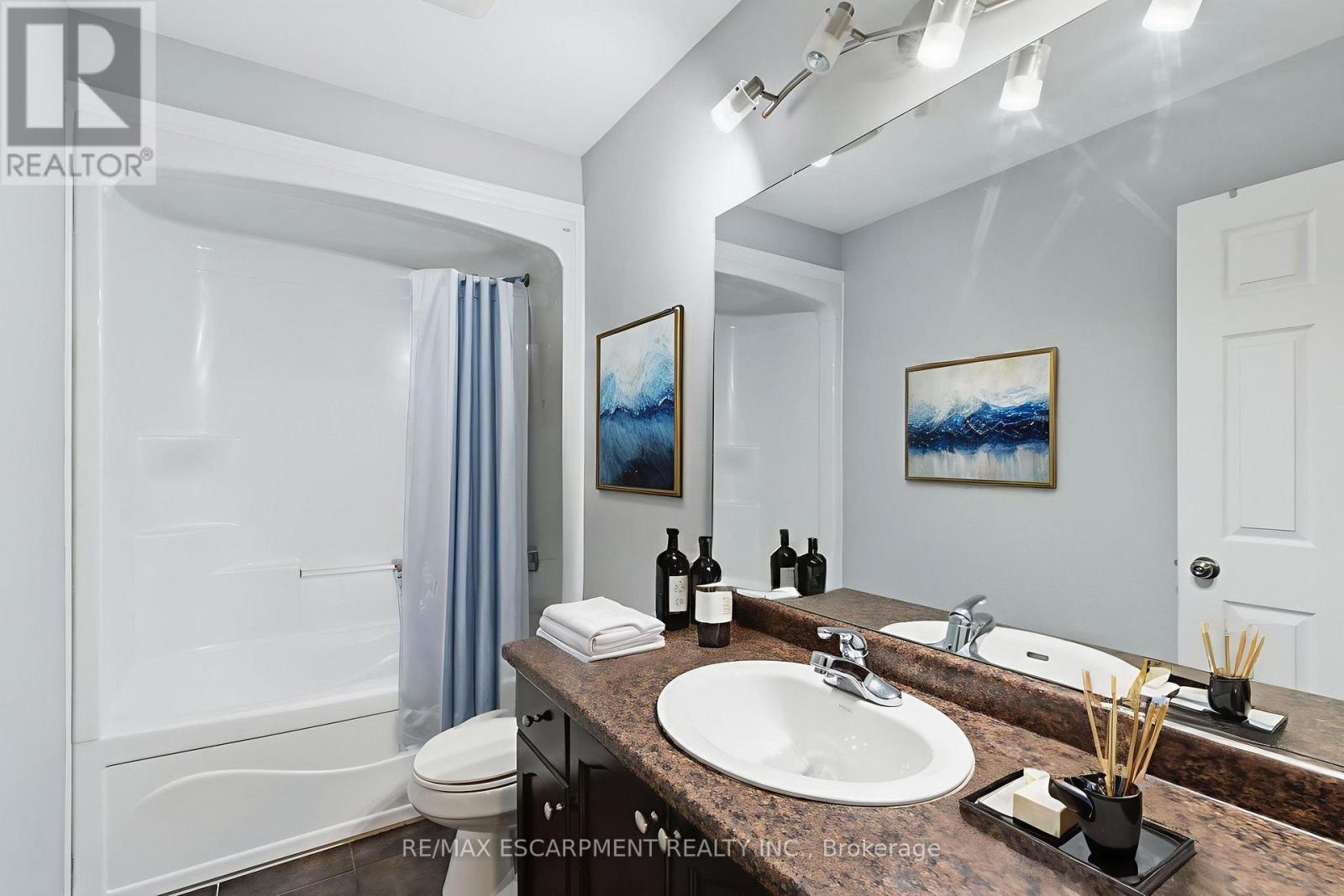 19 Blue Mountain Drive, Hamilton, Ontario L0R 1P0 - Photo 10 - X12520016