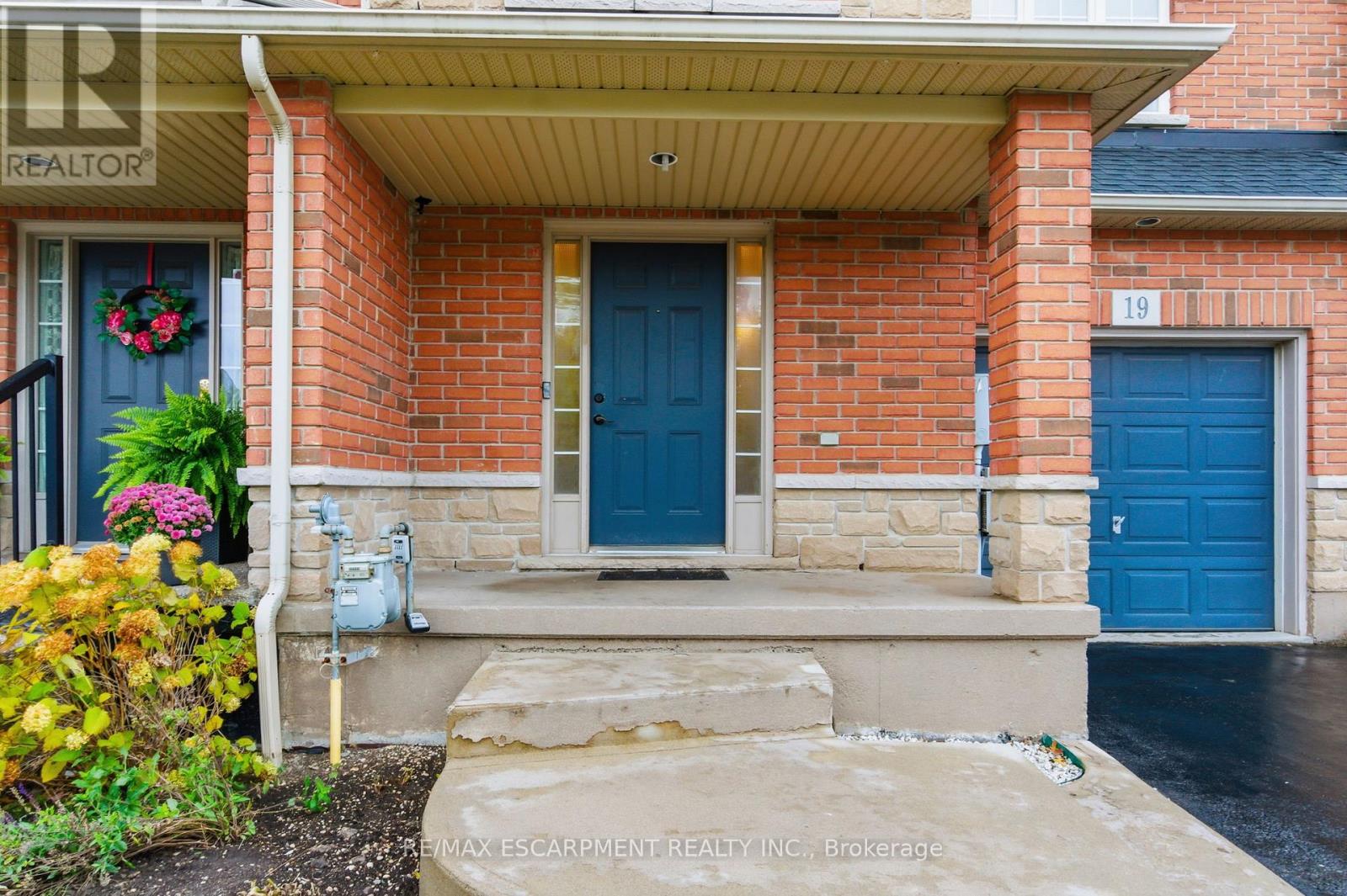19 Blue Mountain Drive, Hamilton, Ontario L0R 1P0 - Photo 11 - X12520016
