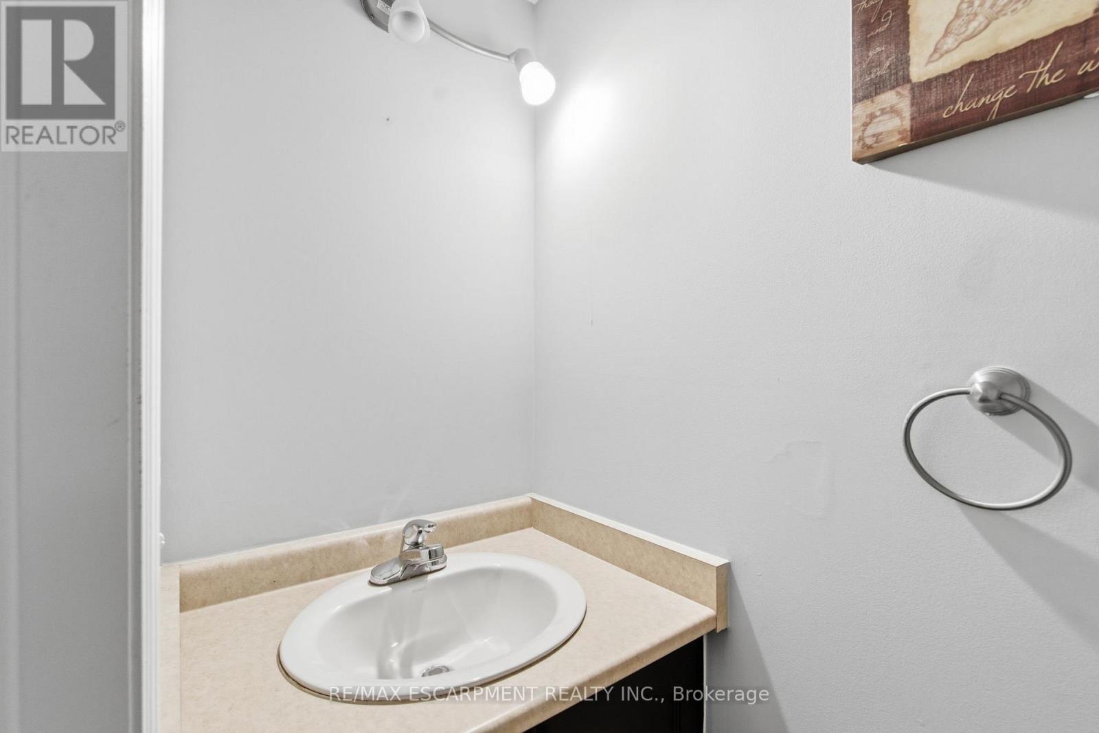 19 Blue Mountain Drive, Hamilton, Ontario L0R 1P0 - Photo 15 - X12520016