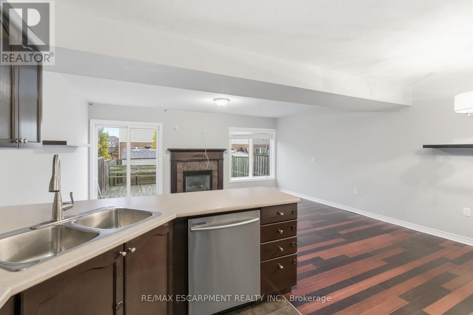 19 Blue Mountain Drive, Hamilton, Ontario L0R 1P0 - Photo 23 - X12520016