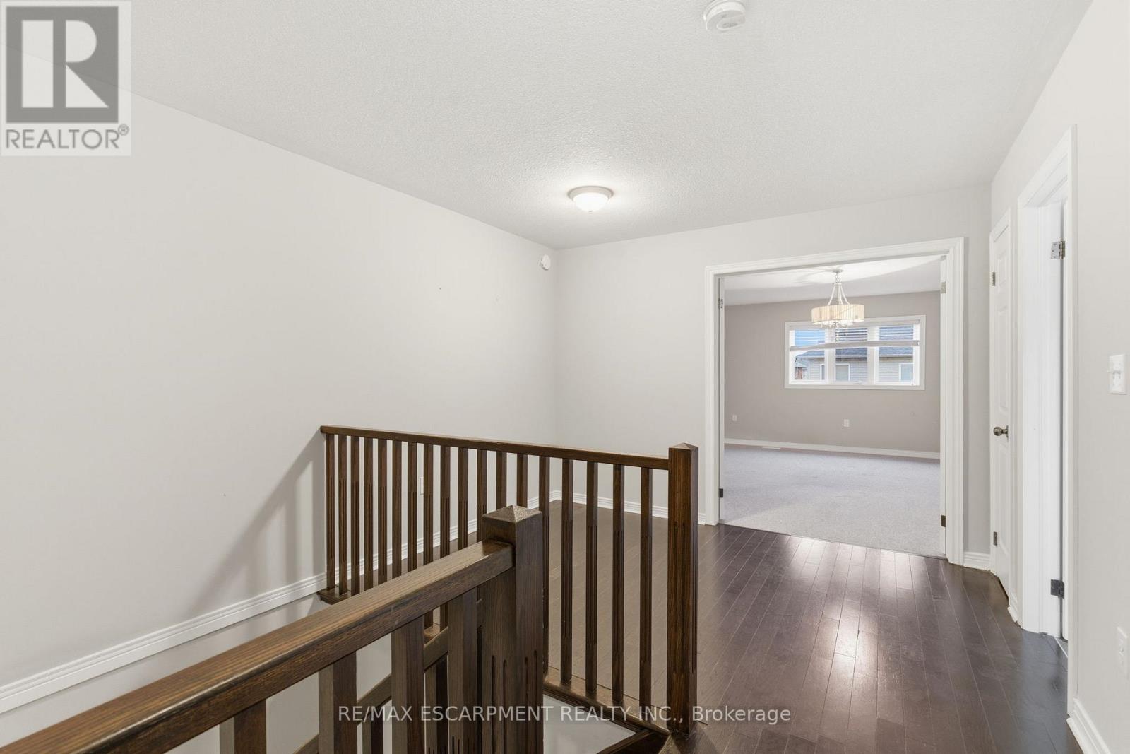 19 Blue Mountain Drive, Hamilton, Ontario L0R 1P0 - Photo 25 - X12520016