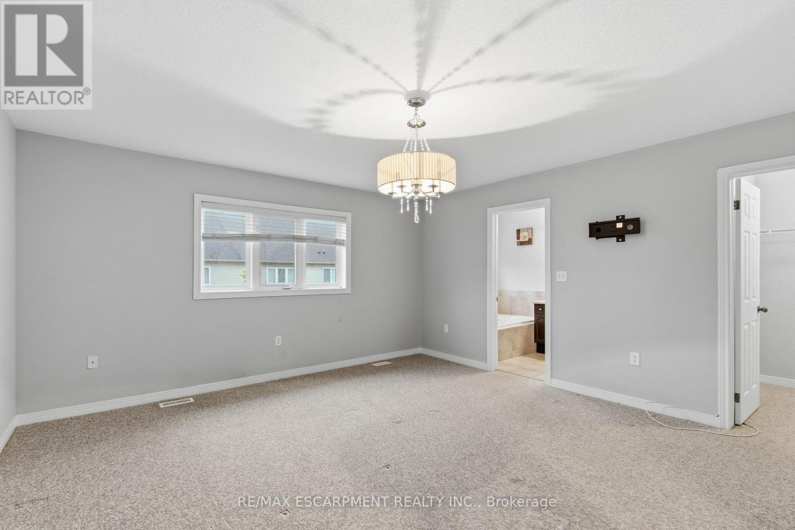 19 Blue Mountain Drive, Hamilton, Ontario L0R 1P0 - Photo 33 - X12520016