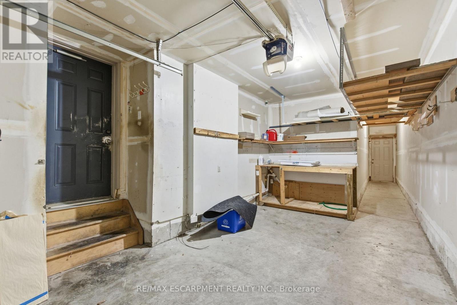 19 Blue Mountain Drive, Hamilton, Ontario L0R 1P0 - Photo 43 - X12520016