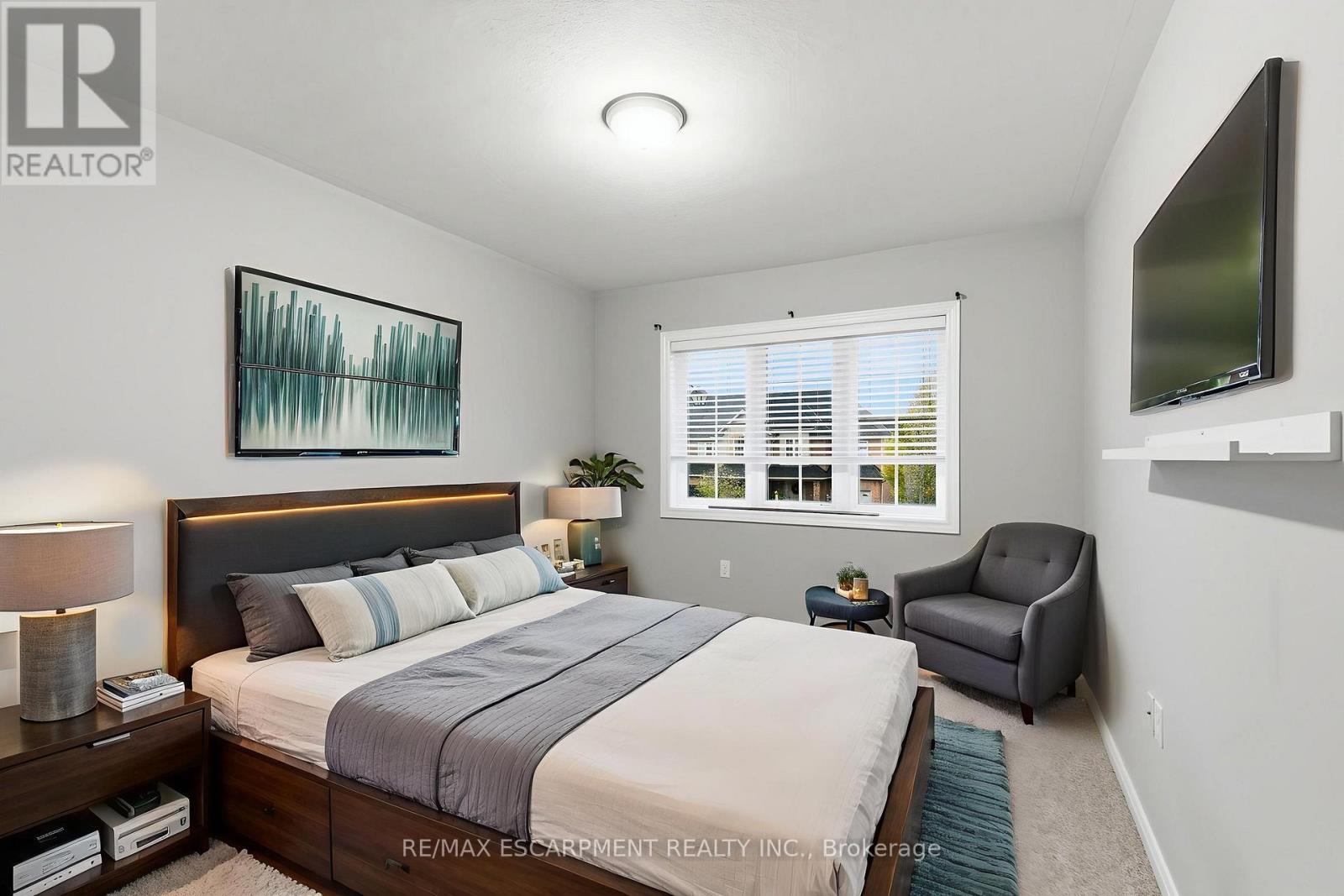 19 Blue Mountain Drive, Hamilton, Ontario L0R 1P0 - Photo 7 - X12520016