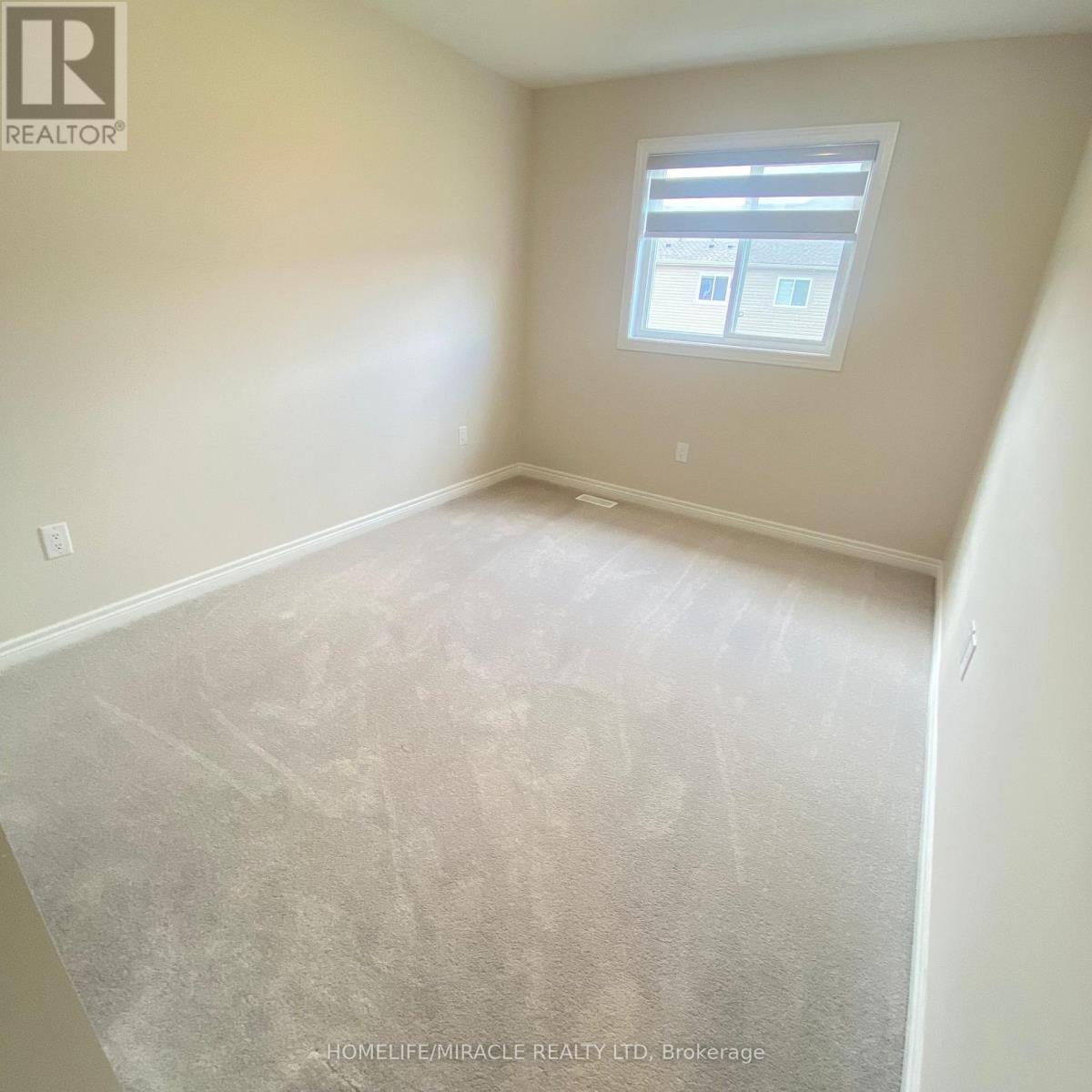 89 Sunflower Place, Welland, Ontario L3C 0H8 - Photo 10 - X12520026