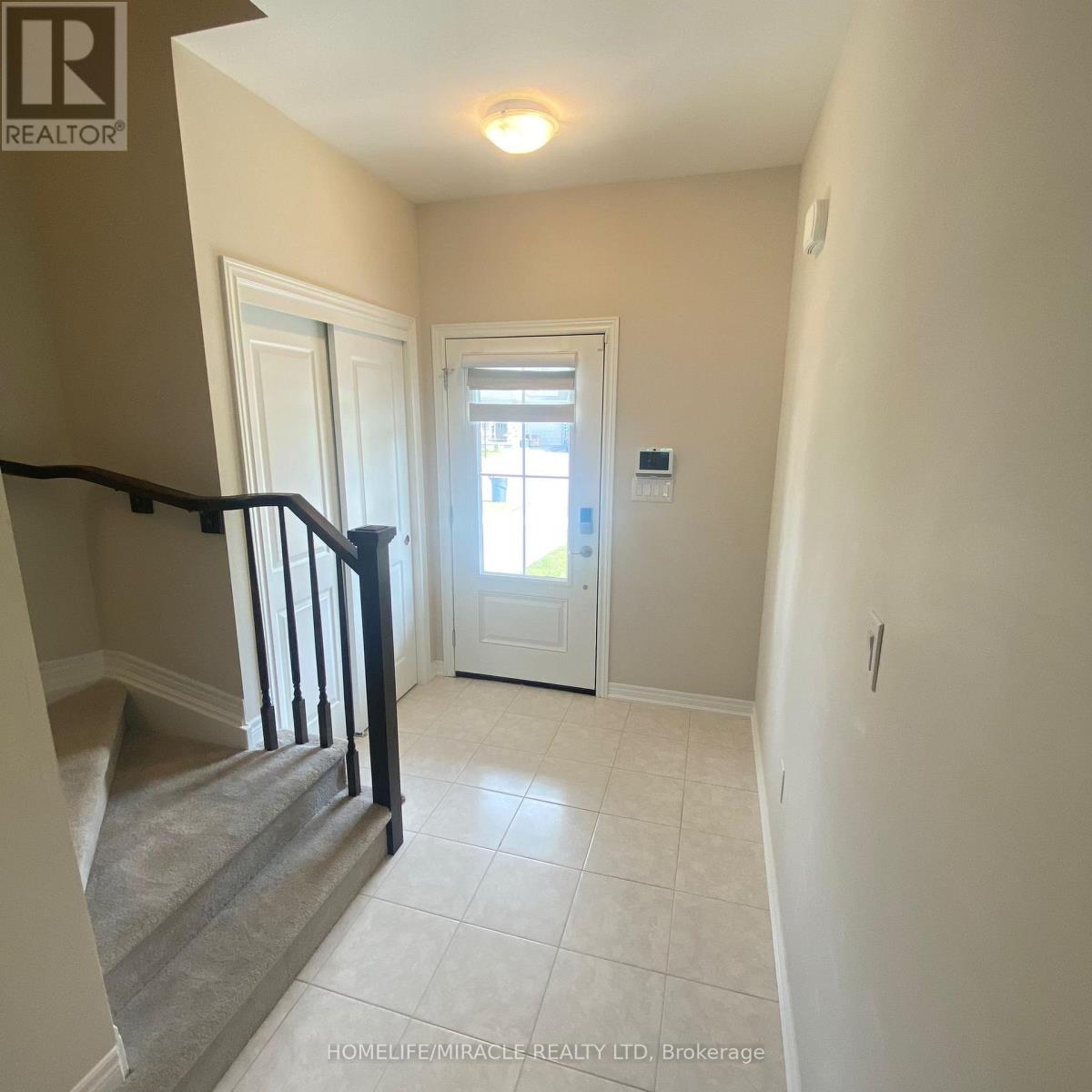 89 Sunflower Place, Welland, Ontario L3C 0H8 - Photo 8 - X12520026