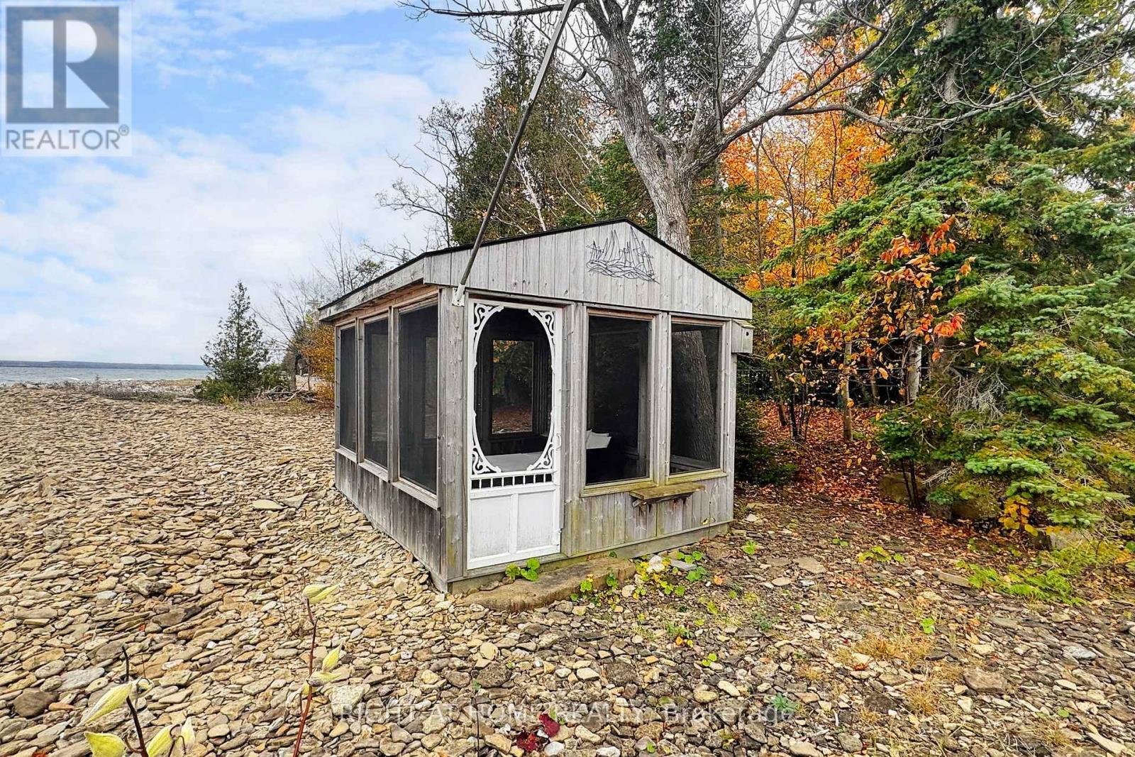 505061 Grey Road 1 Road, Georgian Bluffs, Ontario  N0H 2T0 - Photo 35 - X12520048