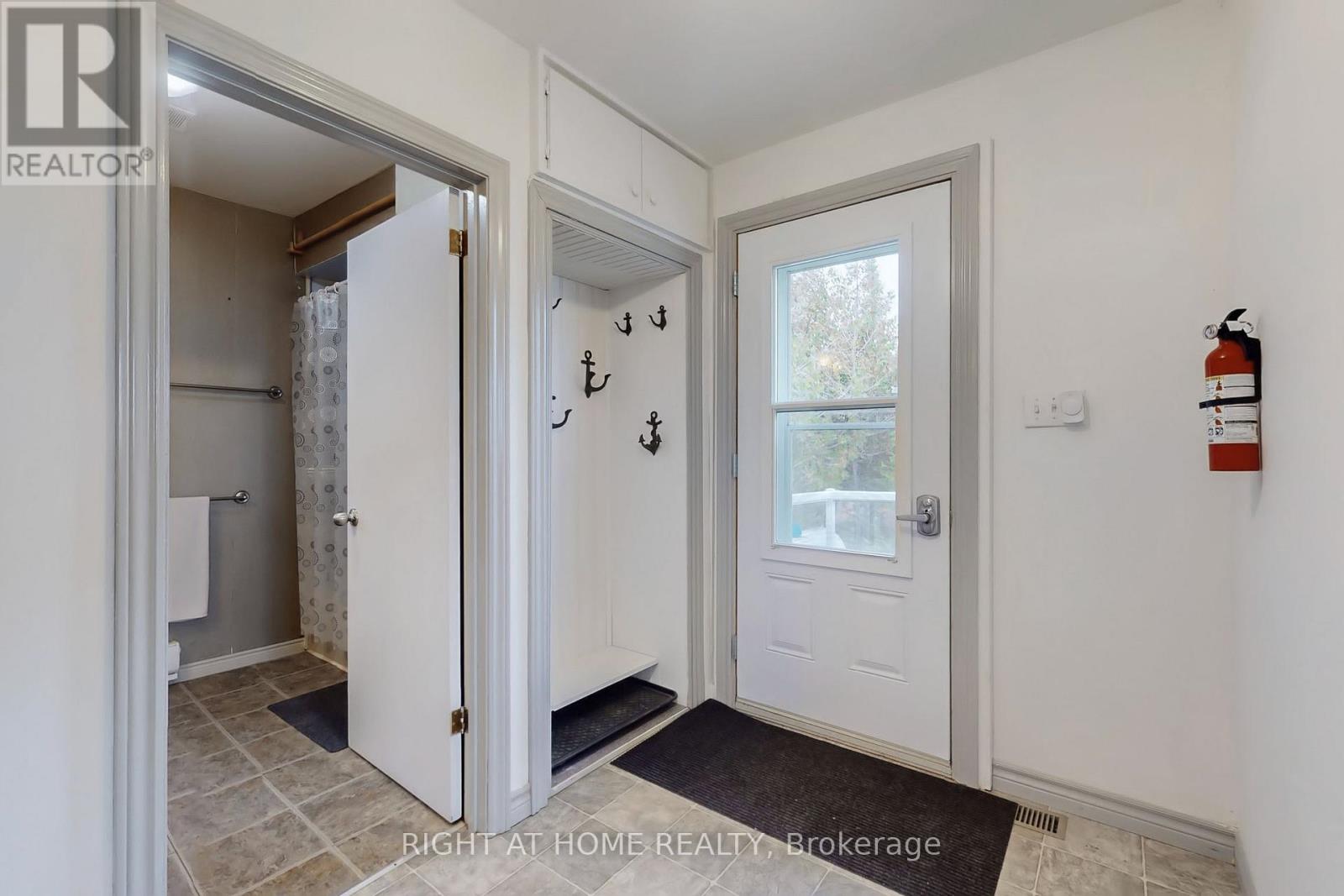 505061 Grey Road 1 Road, Georgian Bluffs, Ontario  N0H 2T0 - Photo 5 - X12520048