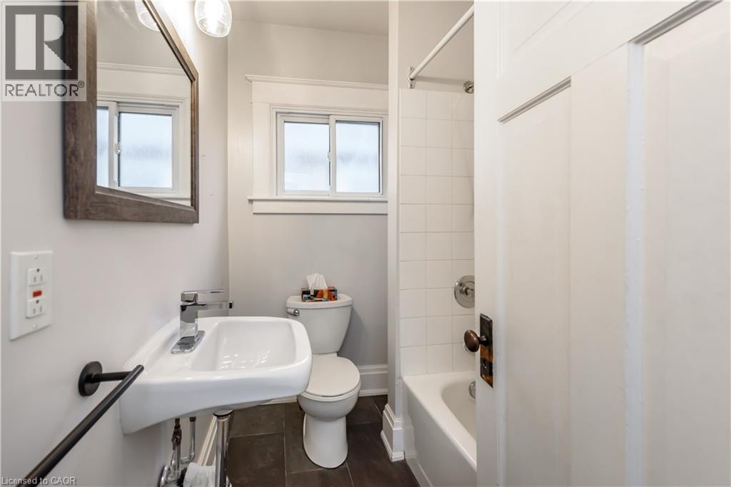 9 Atwood Street, St. Catharines, Ontario  L2R 1G9 - Photo 19 - 40785485