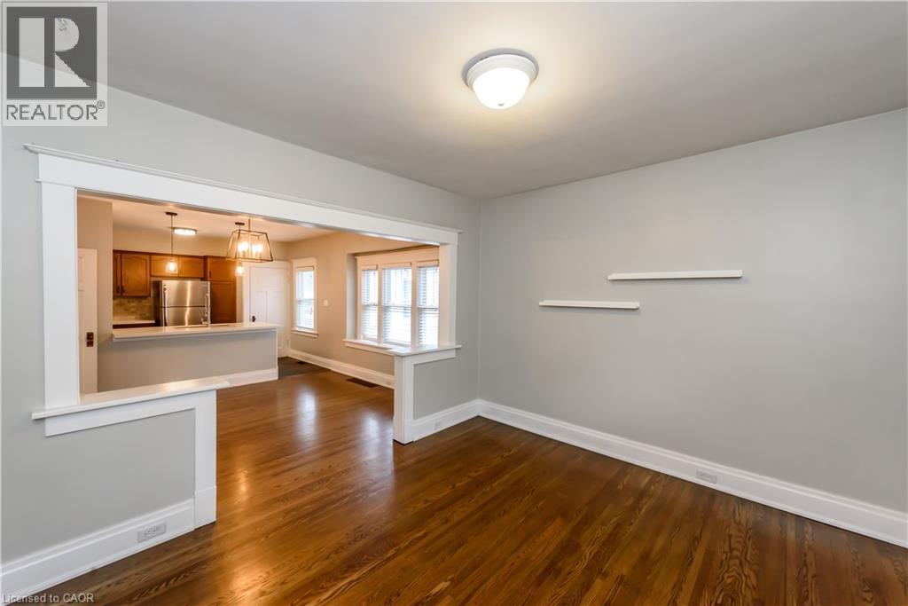 9 Atwood Street, St. Catharines, Ontario  L2R 1G9 - Photo 4 - 40785485