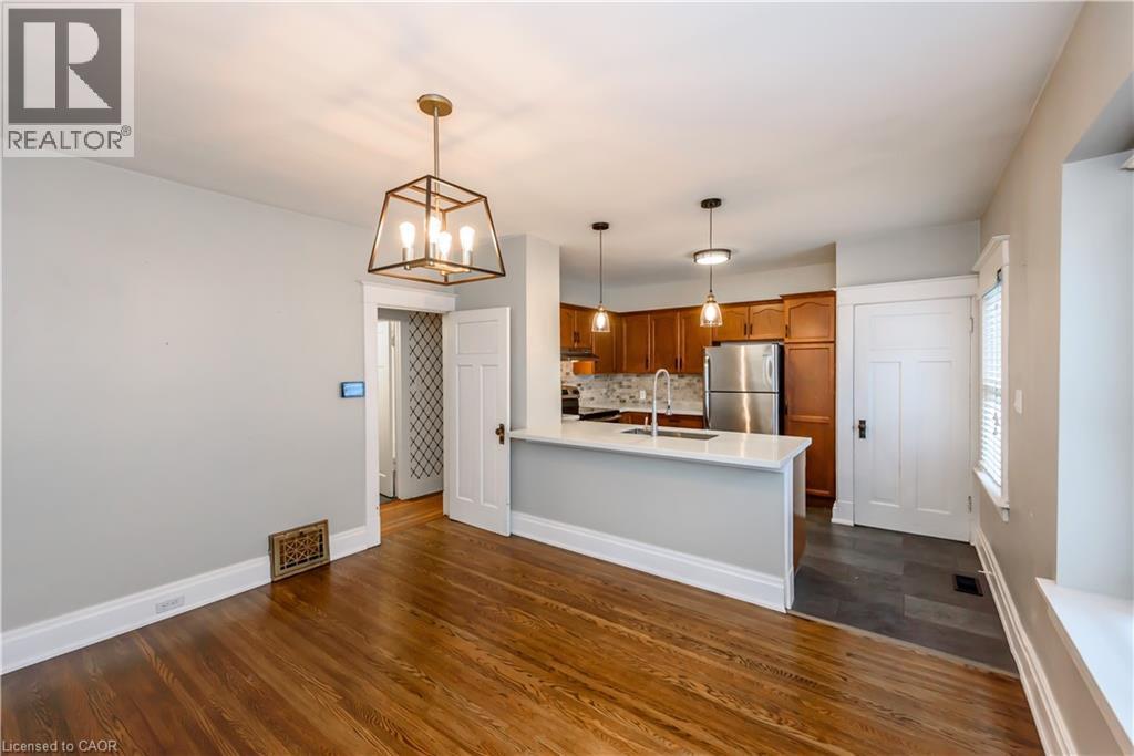 9 Atwood Street, St. Catharines, Ontario  L2R 1G9 - Photo 7 - 40785485