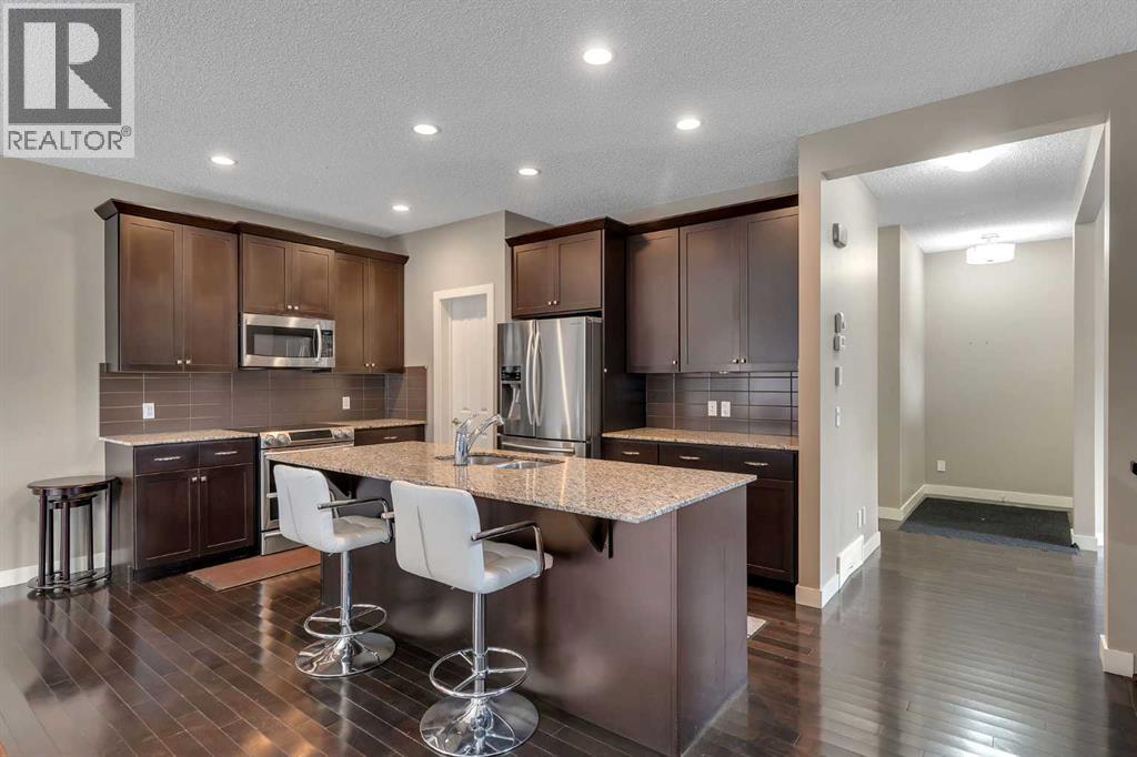 56 Cranarch Manor Se, Calgary, Alberta  T3M 1L8 - Photo 5 - A2253559