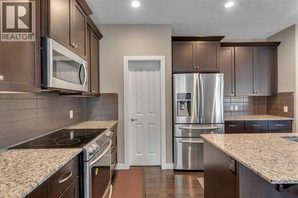 56 Cranarch Manor Se, Calgary, Alberta  T3M 1L8 - Photo 6 - A2253559