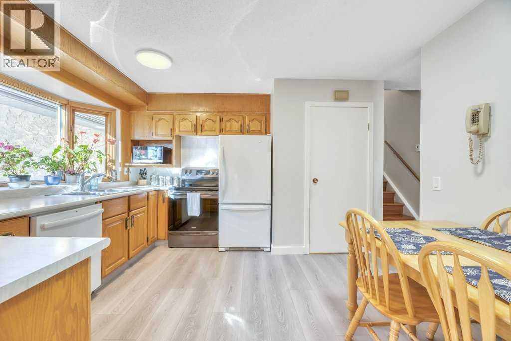 543 Maidstone Drive Ne, Calgary, Alberta  T2A 4B6 - Photo 12 - A2265165