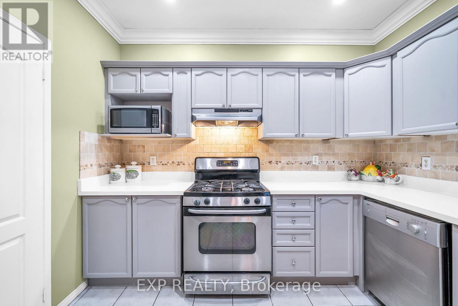 11 Welbourne Court, Ajax, Ontario  L1T 4Y9 - Photo 11 - E12520092