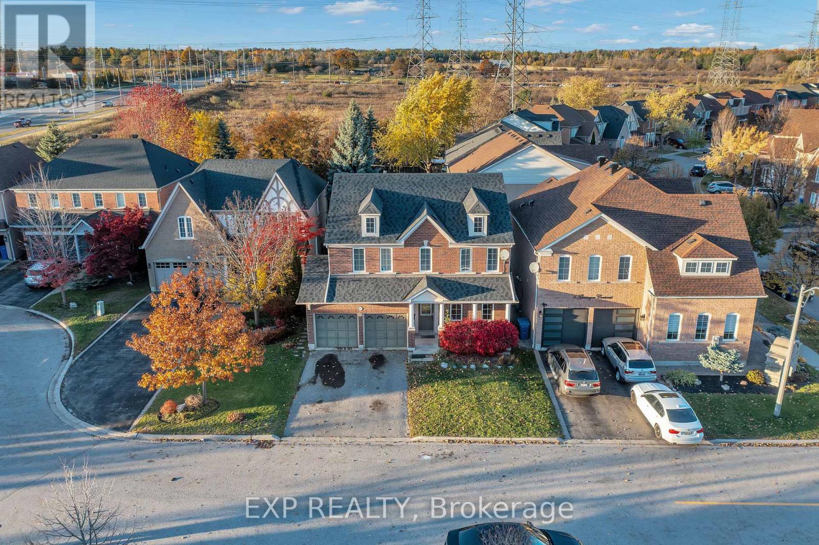 11 Welbourne Court, Ajax, Ontario  L1T 4Y9 - Photo 2 - E12520092