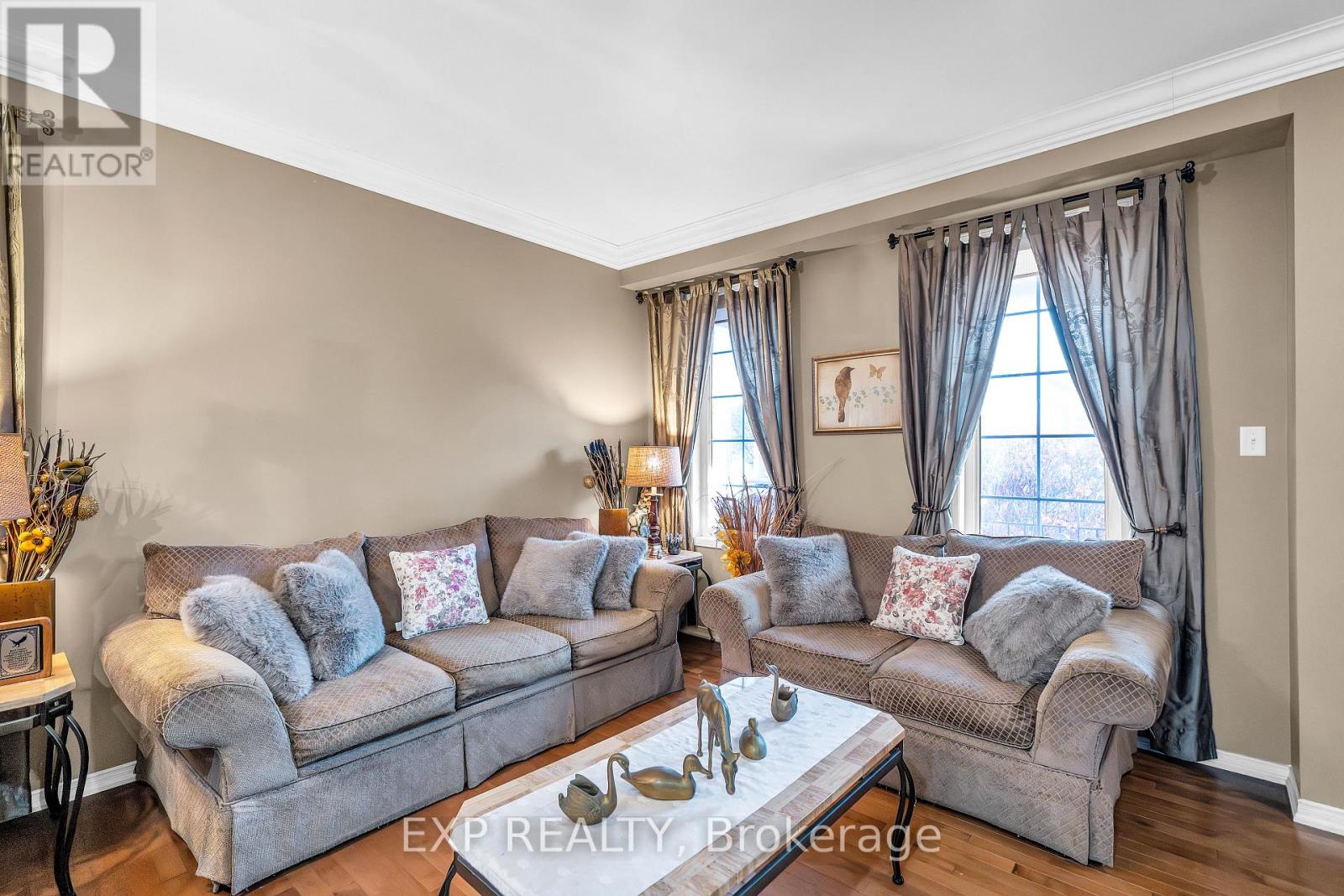 11 Welbourne Court, Ajax, Ontario  L1T 4Y9 - Photo 4 - E12520092