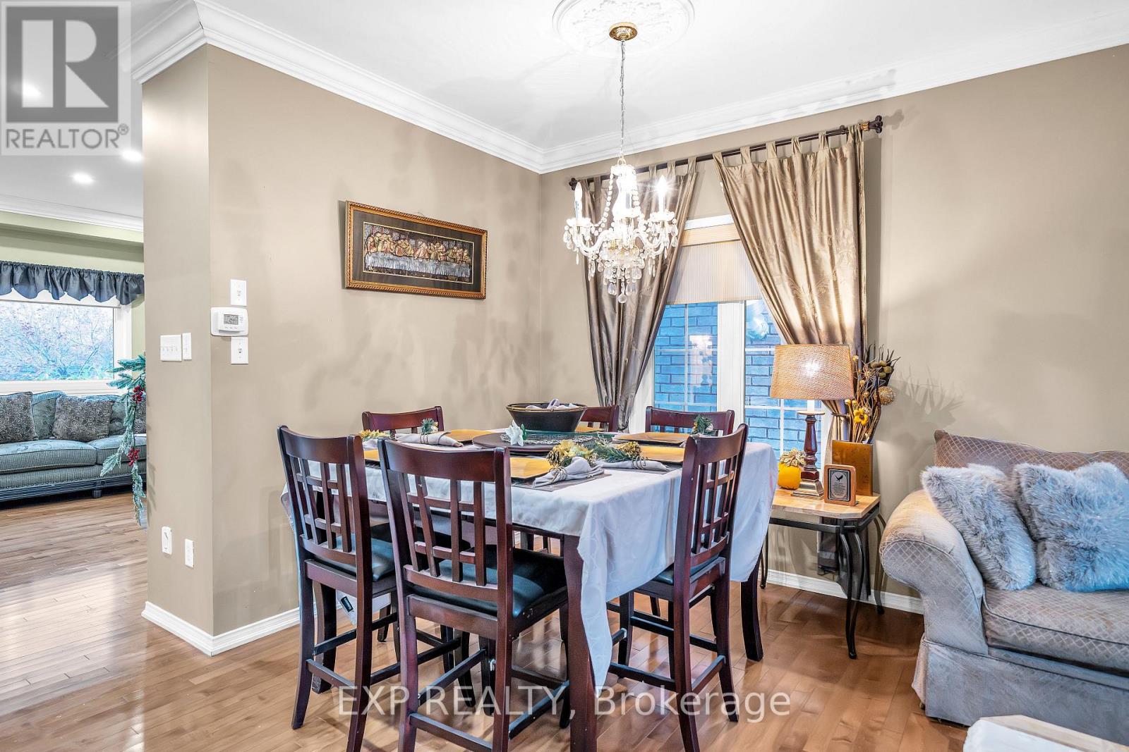 11 Welbourne Court, Ajax, Ontario  L1T 4Y9 - Photo 5 - E12520092