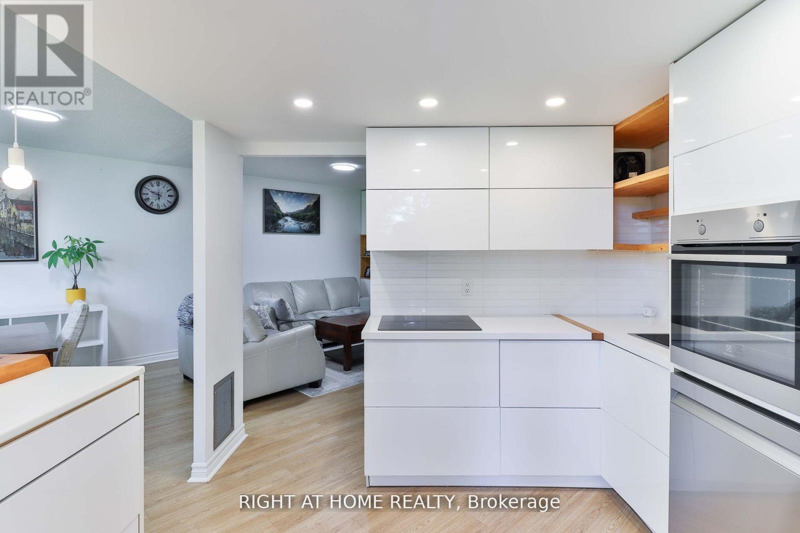 206 - 1210 Don Mills Road, Toronto, Ontario M3B 3N9 - Photo 11 - C12416491