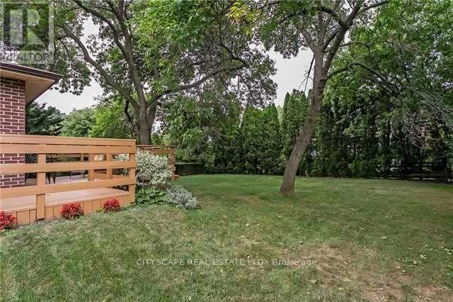 2075 Salmon Road, Oakville, Ontario  L6L 1M2 - Photo 4 - W12520106