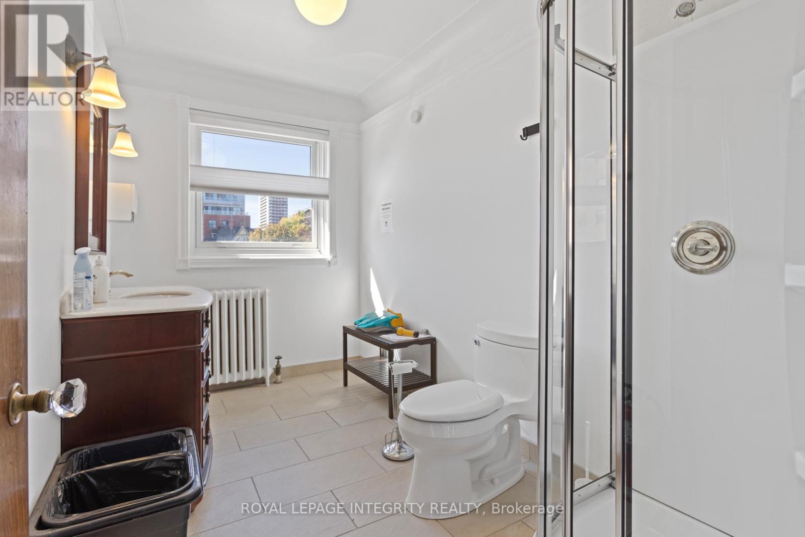 307 Gilmour Street, Ottawa, Ontario K2P 0P7 - Photo 23 - X12520114